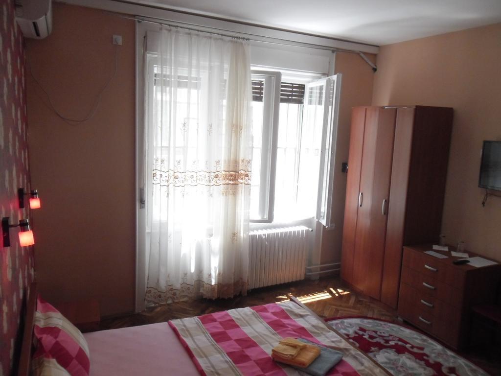 Family Top Rooms Bela Lada Sobe Novi Sad Zimmer foto