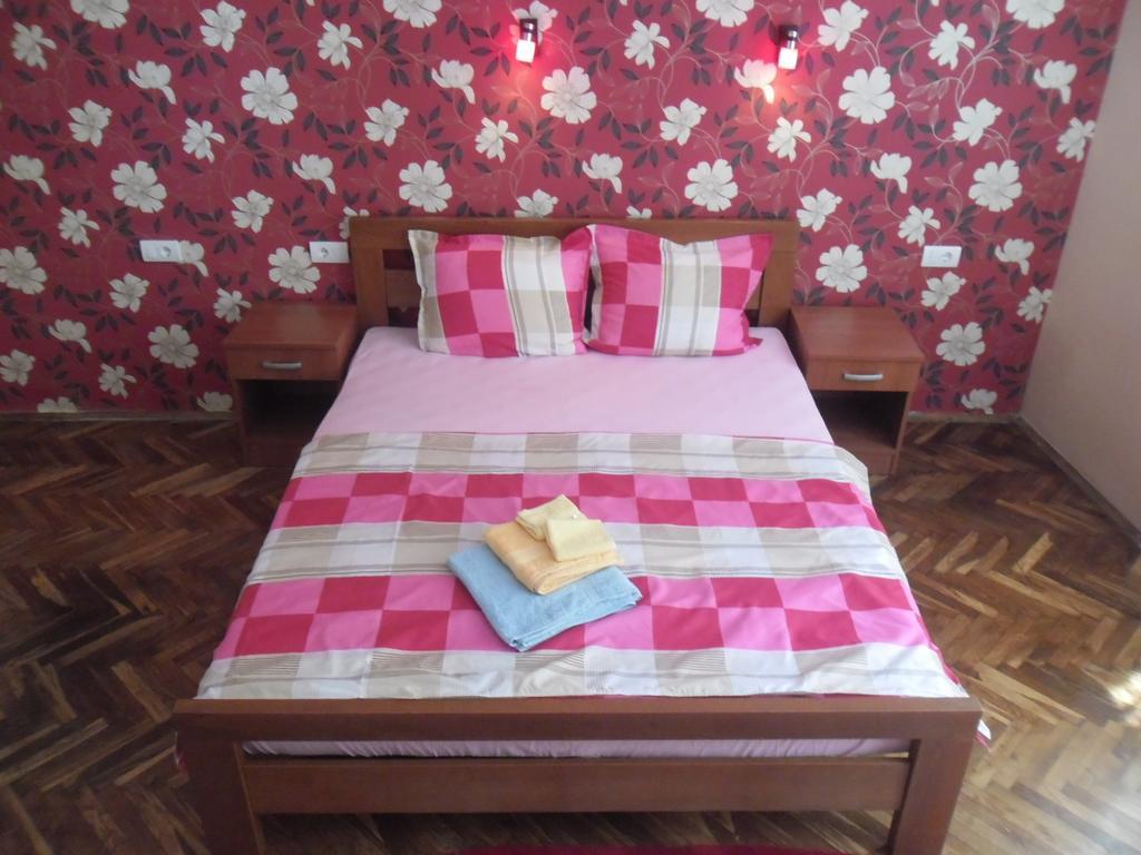 Family Top Rooms Bela Lada Sobe Novi Sad Zimmer foto